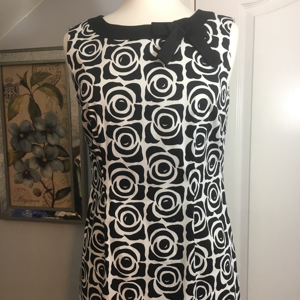 Tahari Black & White Dress! - Picture 4 of 8